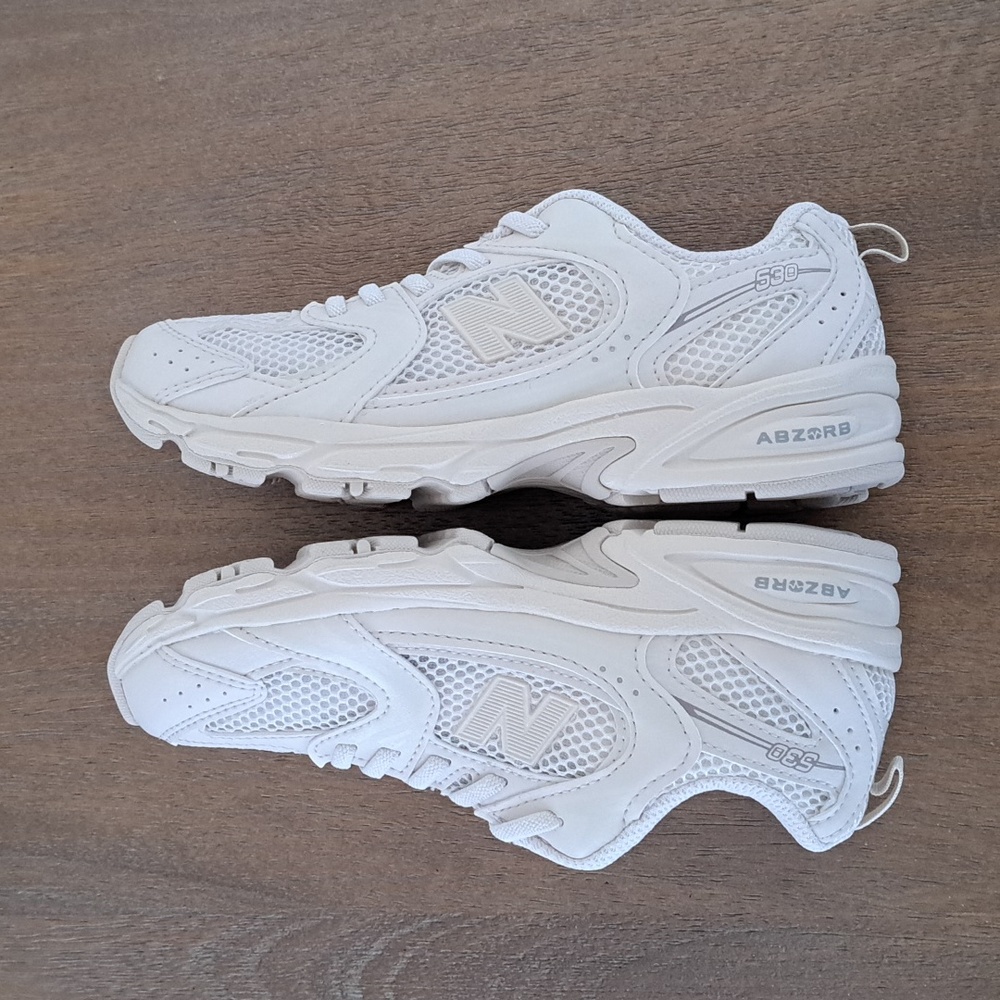 New Balance Kids 530 Bungee Sneakers - Color: Beige Brown  - Size Kids 2 - Picture 7 of 9